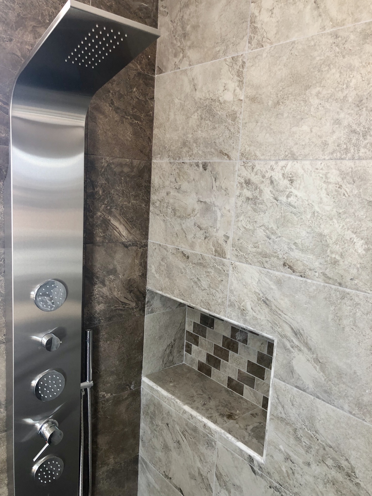 03965CE1-5030-423A-852A-B7C5465E2165