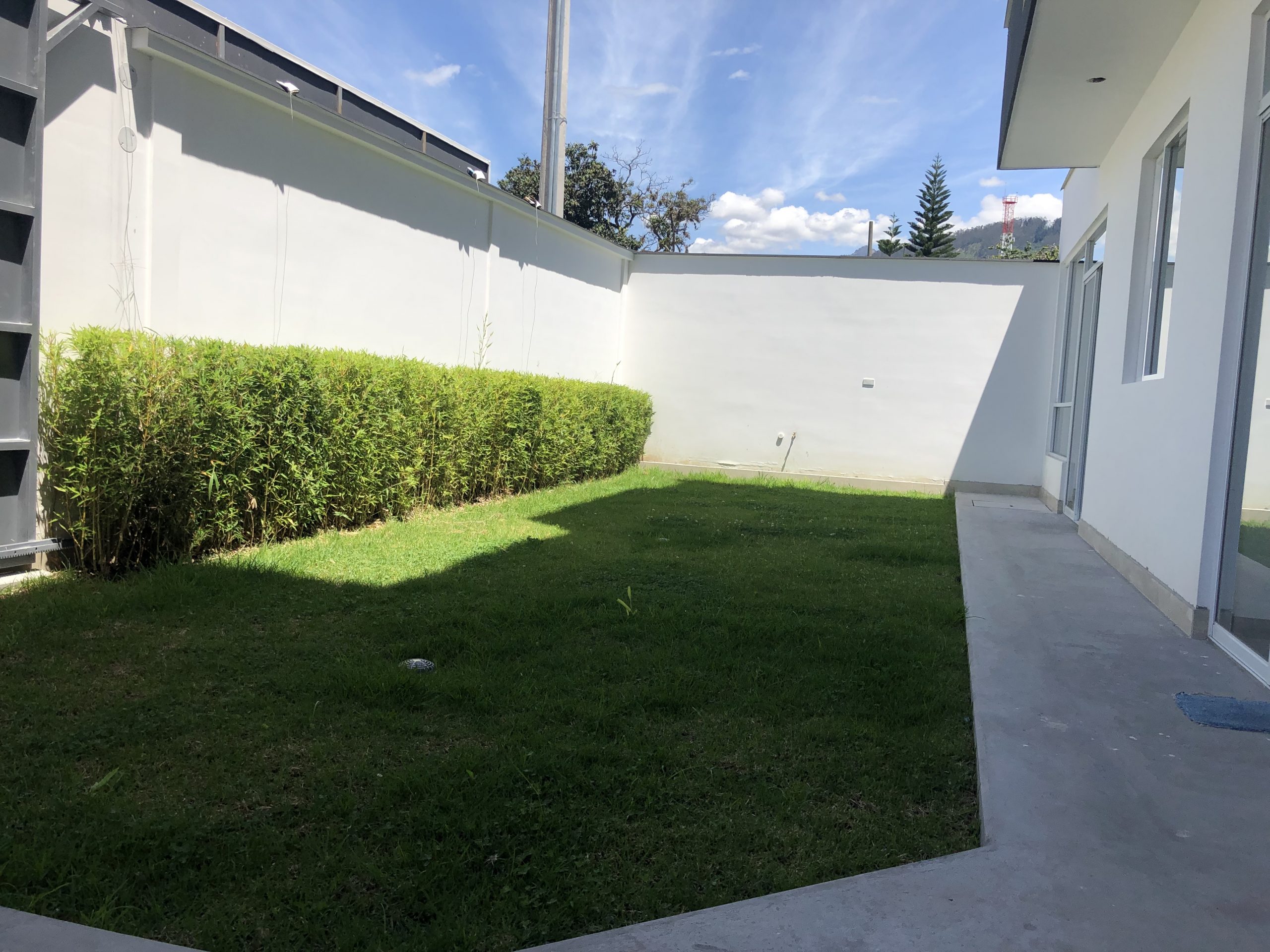 B2D7DCBC-E0A2-4200-8EE4-1C72EDBF1889