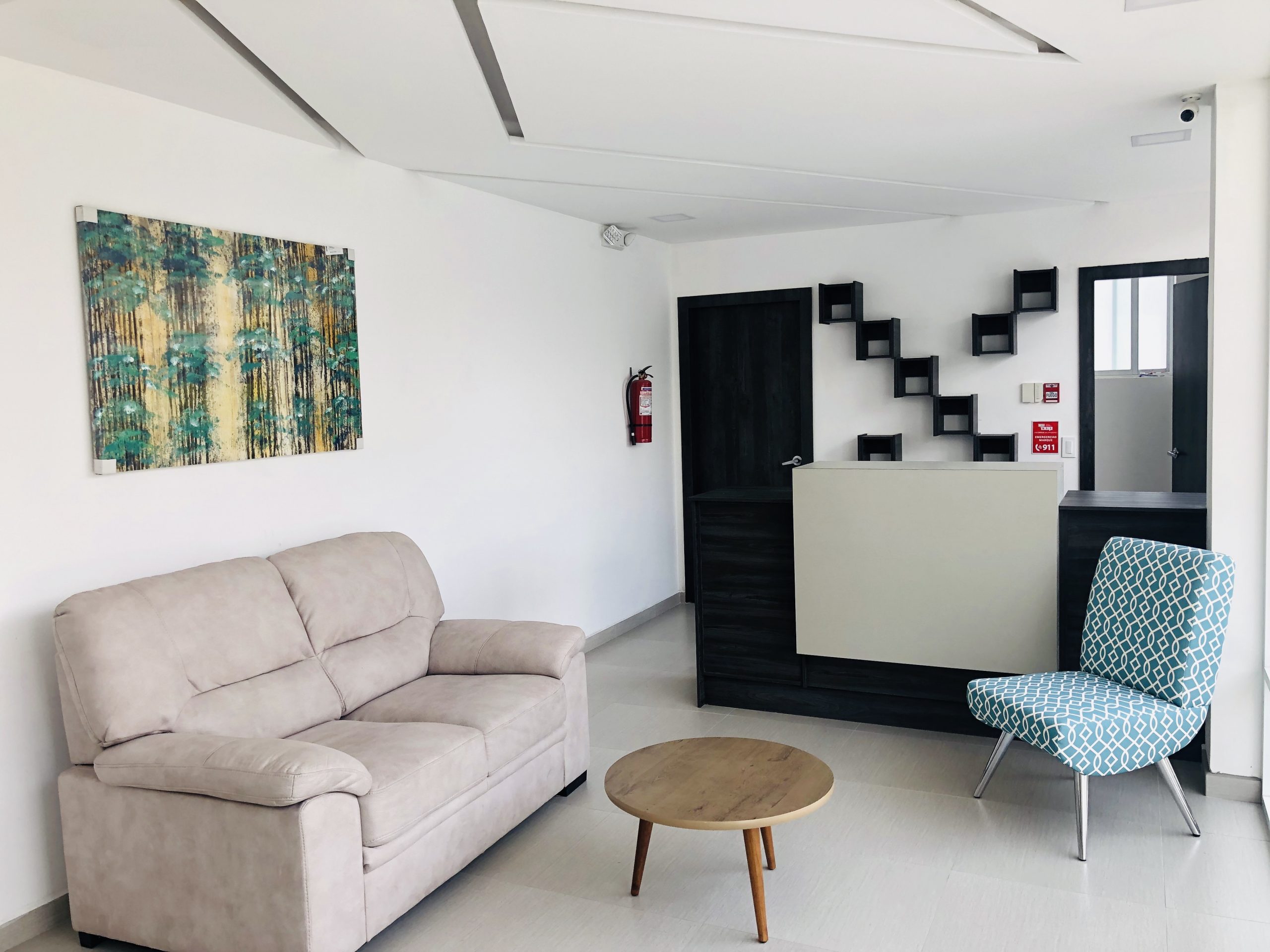 FEE2DB88-F206-40D6-83C4-0EB62C4EBE9E