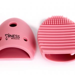 Herramienta que facilita la limpieza de brochas y esponjas de maquillaje.
