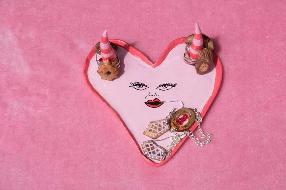 The devil wears pink